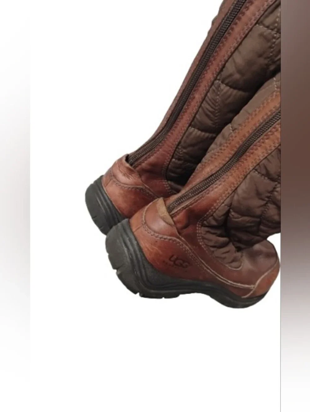 Ugg Women's Quilted Vibram Sole Waterproof Boots Sz 8